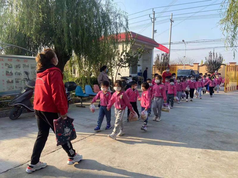 2021年新乡颐年园重阳节文艺汇演活动